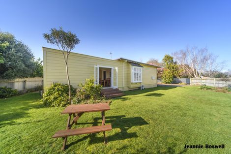 Photo of property in 122 Linton Street, West End, Palmerston North, 4410