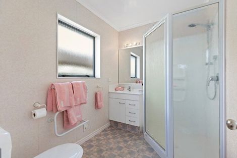 Photo of property in 18 Rosberg Place, Mount Maunganui, 3116