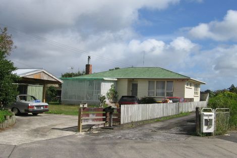 Photo of property in 6a Harry Ward Place, Henderson, Auckland, 0610