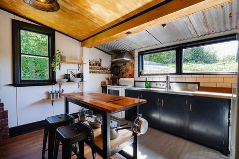 Photo of property in 76 Manapouri Street, Ravensbourne, Dunedin, 9022