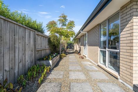 Photo of property in 11 Kaurinui Crescent, One Tree Point, 0118