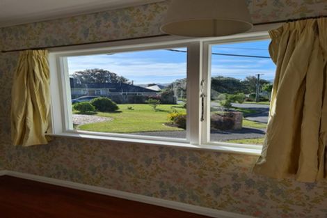Photo of property in 14 Melvill Grove, Waterloo, Lower Hutt, 5011