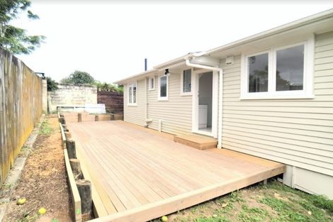 Photo of property in 8a Harrington Road, Henderson, Auckland, 0610