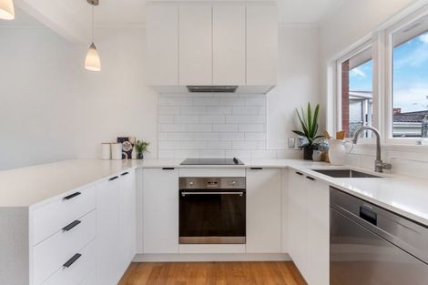 Photo of property in 3/109 Ocean View Road, Hillcrest, Auckland, 0627