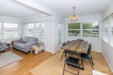 Photo of property in 2 Mears Road, St Andrews, Hamilton, 3200