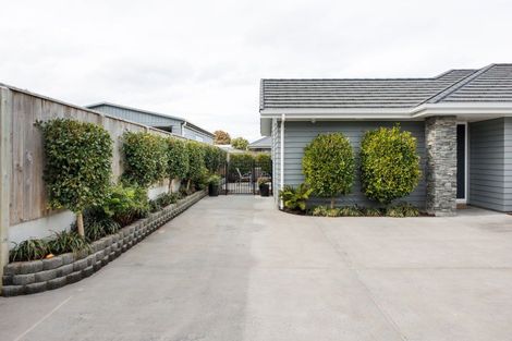 Photo of property in 46 Peppertree Glade, Kelvin Grove, Palmerston North, 4414