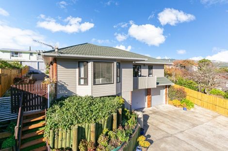 Photo of property in 11a Roy Street, Tawa, Wellington, 5028