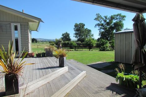 Photo of property in 212 Caveland Road, Te Whiti, Masterton, 5884