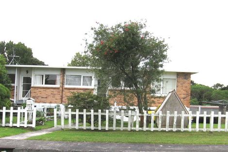 Photo of property in 3/24 Dawnhaven Drive, Te Atatu Peninsula, Auckland, 0610