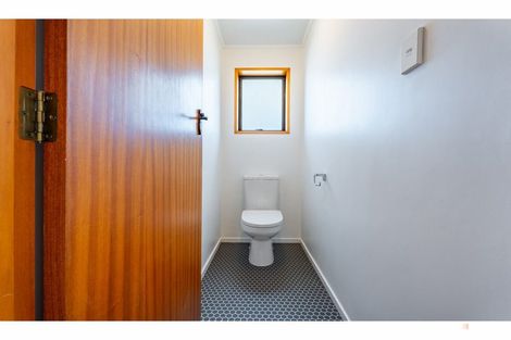 Photo of property in 12 Timaru Road, Waimate, 7924
