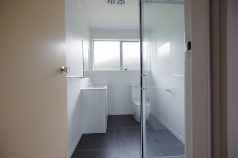 Photo of property in 14 Granville Drive, Massey, Auckland, 0614