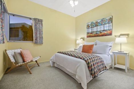 Photo of property in 10 Bragato Place, Chatswood, Auckland, 0626