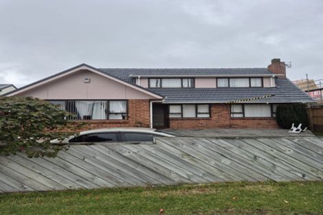 Photo of property in 48 Taikata Road, Te Atatu Peninsula, Auckland, 0610