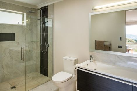 Photo of property in 7 Ships Cove, Whitby, Porirua, 5024