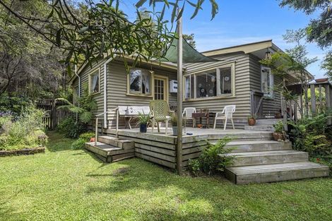 Photo of property in 64 Paparoa Station Road, Paparoa, 0571