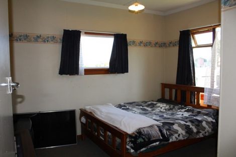 Photo of property in 2 Hillary Street, Winton, 9720