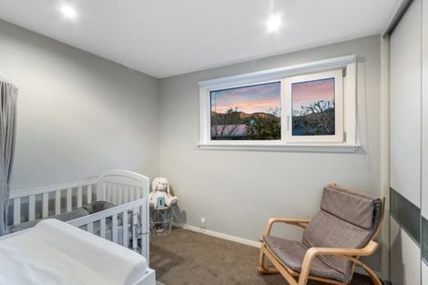 Photo of property in 2/24c Bowenvale Avenue, Cashmere, Christchurch, 8022