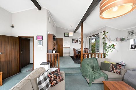 Photo of property in 8 Newcastle Road, Dinsdale, Hamilton, 3204