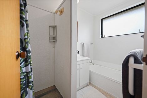 Photo of property in 5 Rigter Place, Enderley, Hamilton, 3214