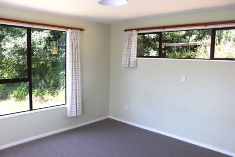 Photo of property in 6 School Road, Kakanui, Oamaru, 9495