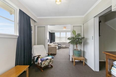 Photo of property in 21 Cleland Crescent, Naenae, Lower Hutt, 5011