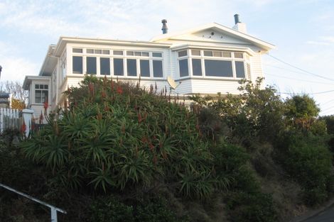 Photo of property in 136 Seatoun Heights Road, Seatoun, Wellington, 6022