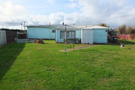 Photo of property in 28 Roore Street, Foxton Beach, Foxton, 4815