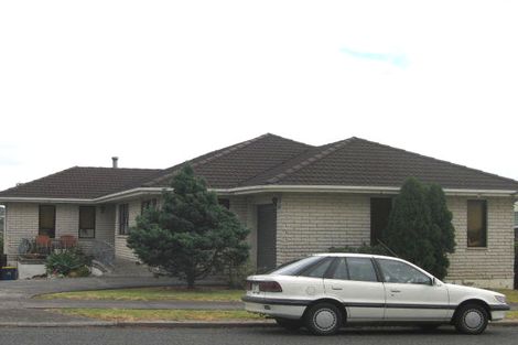 Photo of property in 139 Chivalry Road, Glenfield, Auckland, 0629