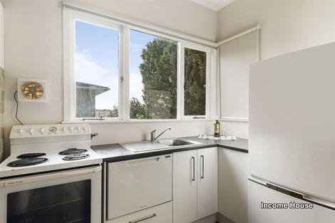 Photo of property in 145 Ocean View Road, Hillcrest, Auckland, 0627