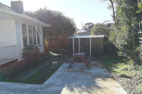 Photo of property in 5 Barrys Road, Glendene, Auckland, 0602