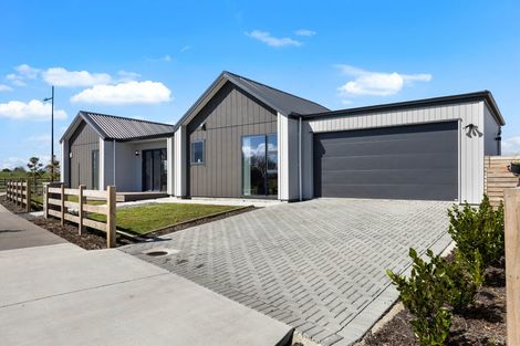 Photo of property in 1 Kentucky Blue Road, Karaka, 2580