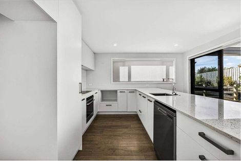 Photo of property in 54 Paparahi Place, Wainui, Silverdale, 0992