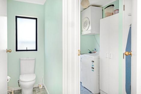 Photo of property in 47 Wallath Road, Westown, New Plymouth, 4310