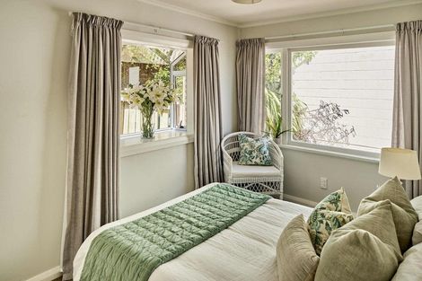 Photo of property in 32 Moana Road, Plimmerton, Porirua, 5026