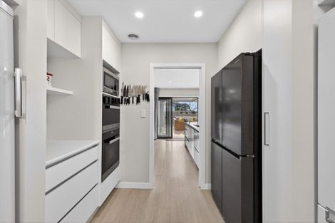 Photo of property in 26 Harbour View Road, Omokoroa, 3114