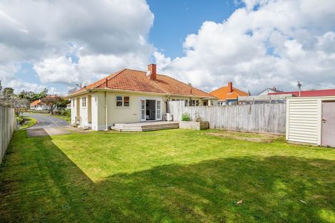 Photo of property in 17 Plunket Terrace, Hamilton East, Hamilton, 3216