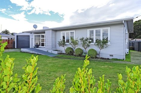 Photo of property in 2 Alexander Avenue, Onekawa, Napier, 4110