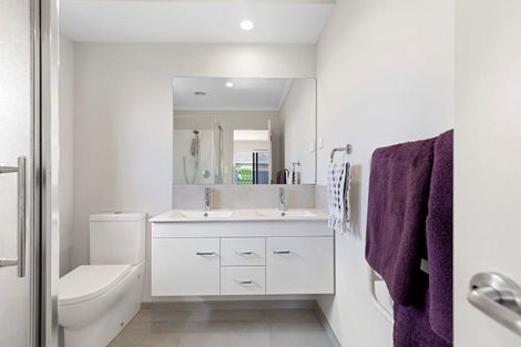 Photo of property in 32 Drabble Crescent, Papamoa Beach, Papamoa, 3118