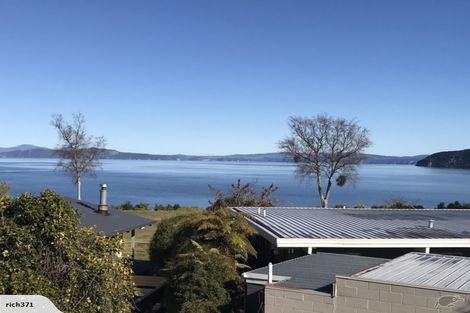 Photo of property in 2 Nisbet Terrace, Kinloch, Taupo, 3377