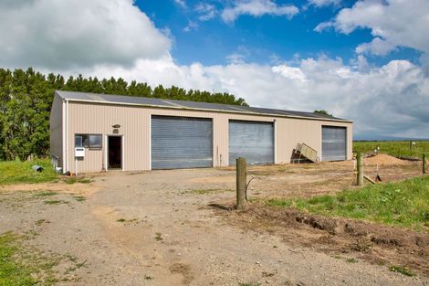 Photo of property in 323 Hunter Road, Eltham, Hawera, 4673