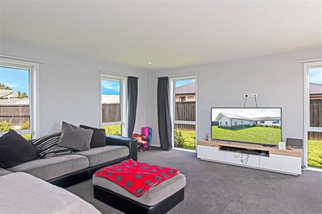 Photo of property in 7 Springbrook Close, Rangiora, 7400