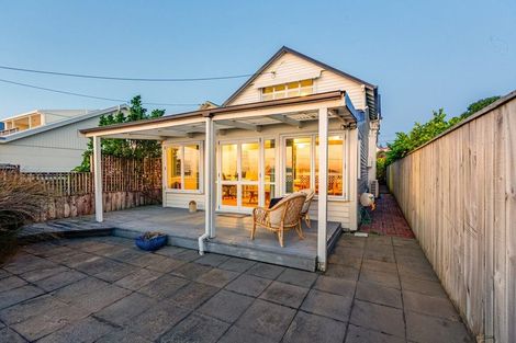 Photo of property in 32 Steyne Avenue, Plimmerton, Porirua, 5026