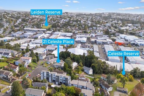 Photo of property in 21 Celeste Place, Totara Vale, Auckland, 0627