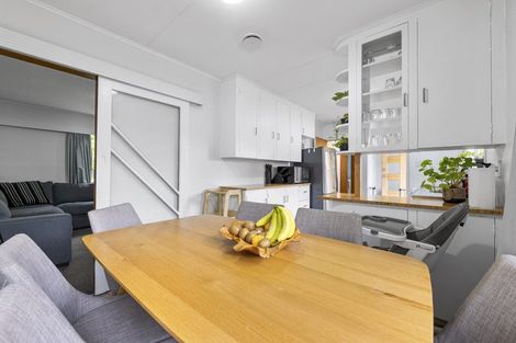 Photo of property in 8 Fyson Place, Hawera, 4610