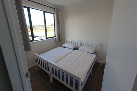 Photo of property in 8 Frontier Lane, Flat Bush, Auckland, 2019