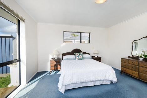 Photo of property in 93 Peter Hall Drive, Kelvin Grove, Palmerston North, 4414