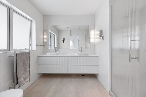 Photo of property in 1/154 Marine Parade, Mount Maunganui, 3116