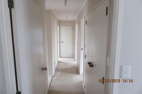 Photo of property in 56 Vintage Drive, Henderson, Auckland, 0612