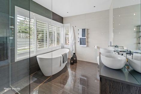 Photo of property in 8 Kotare Place, Sandspit, Warkworth, 0982