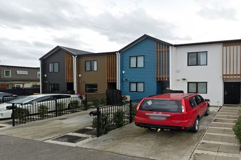 Photo of property in 11 Artistry Lane, Papakura, 2110